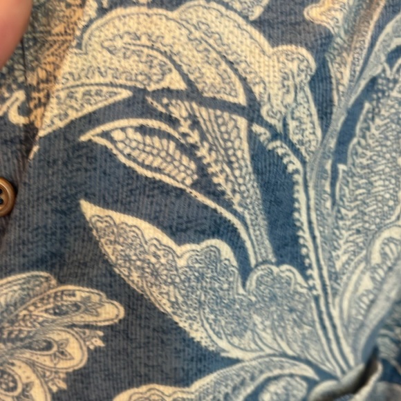 Gorgeous and soft beautiful corduroy blouse: this one is great! - Picture 2 of 3